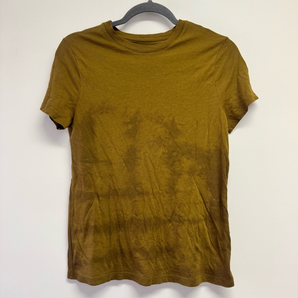 a new day Camel Crewneck Short Sleeve Tee Size M